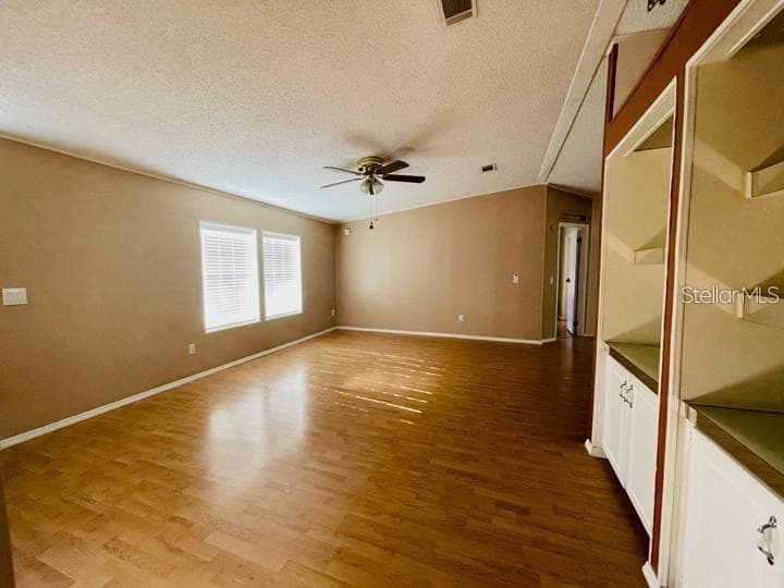 6810 PEARSON LANE — photo 10 of 29