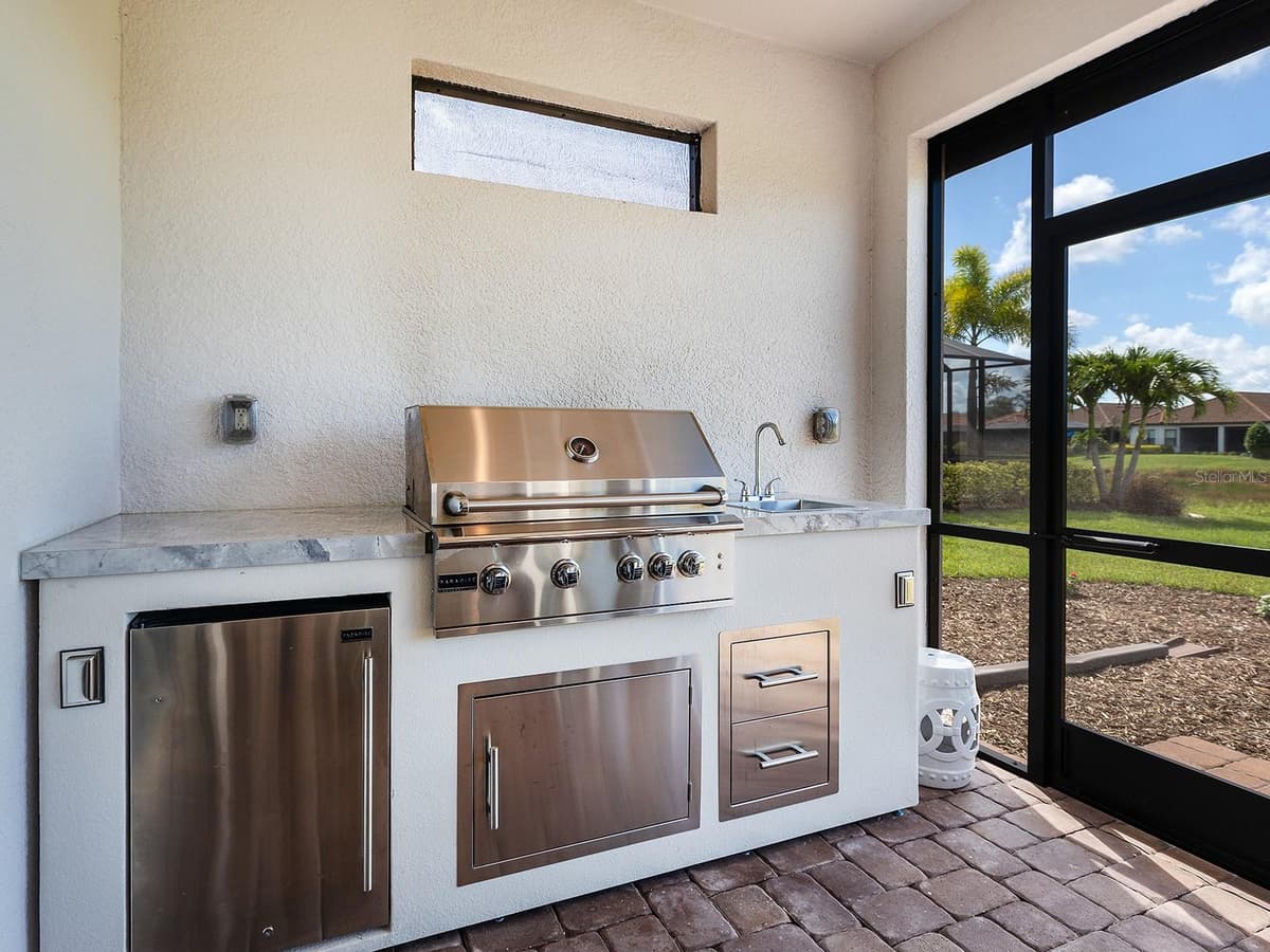 5365 SALCANO STREET — photo 15 of 46
