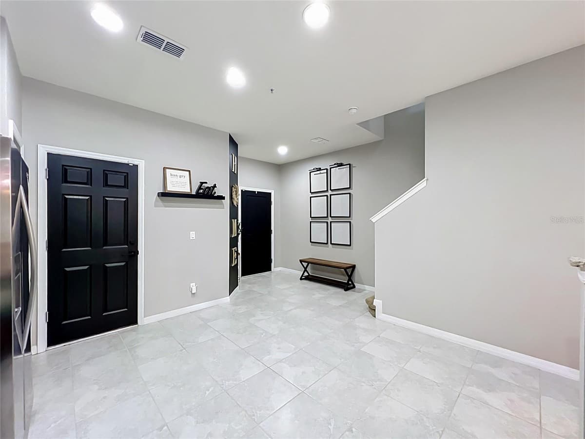 1084 PAVIA DRIVE — photo 11 of 27