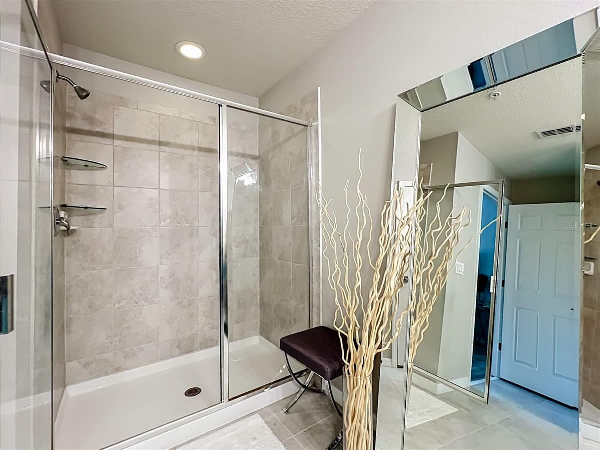 1084 PAVIA DRIVE — photo 16 of 27