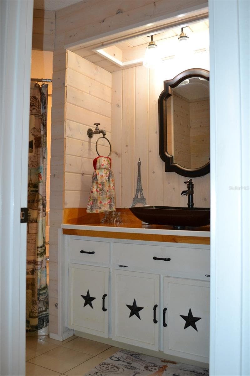 8236 ANNAPOLIS ROAD — photo 36 of 46
