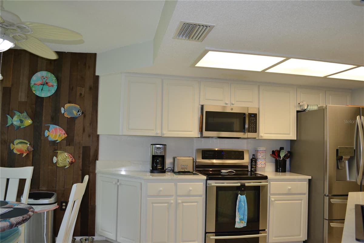 8236 ANNAPOLIS ROAD — photo 6 of 46