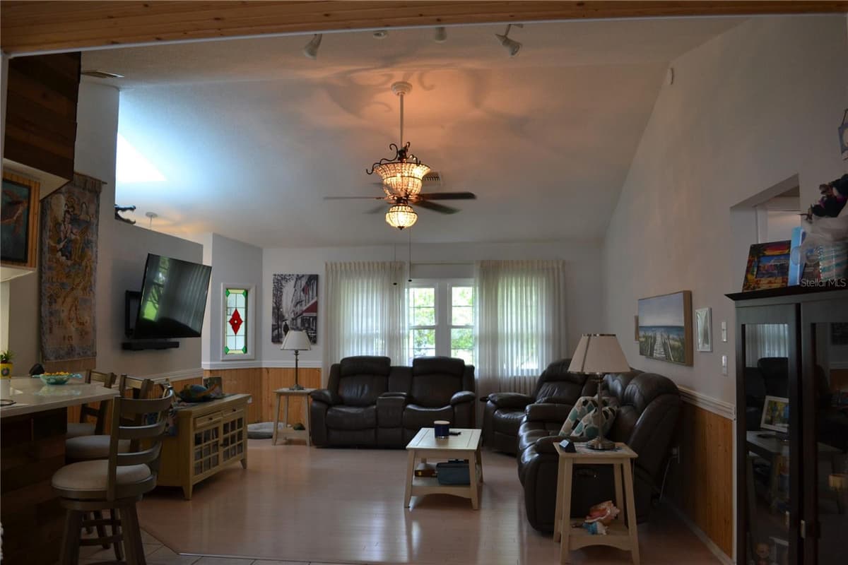8236 ANNAPOLIS ROAD — photo 16 of 46