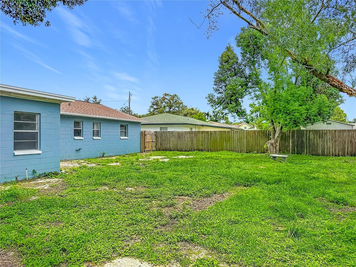 514 HILDA DRIVE — photo 6 of 46