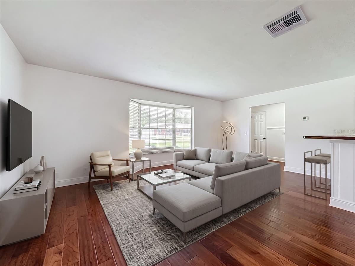 514 HILDA DRIVE — photo 14 of 46
