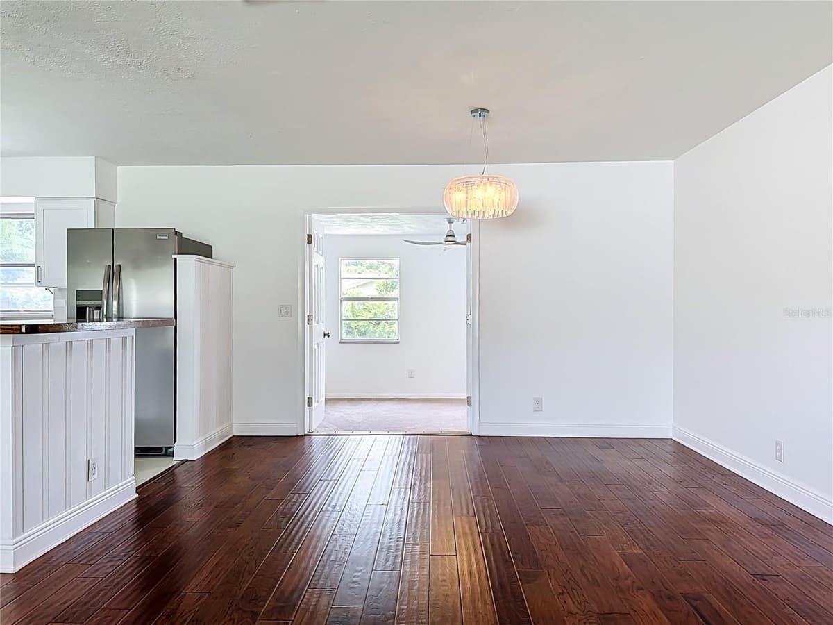 514 HILDA DRIVE — photo 17 of 46