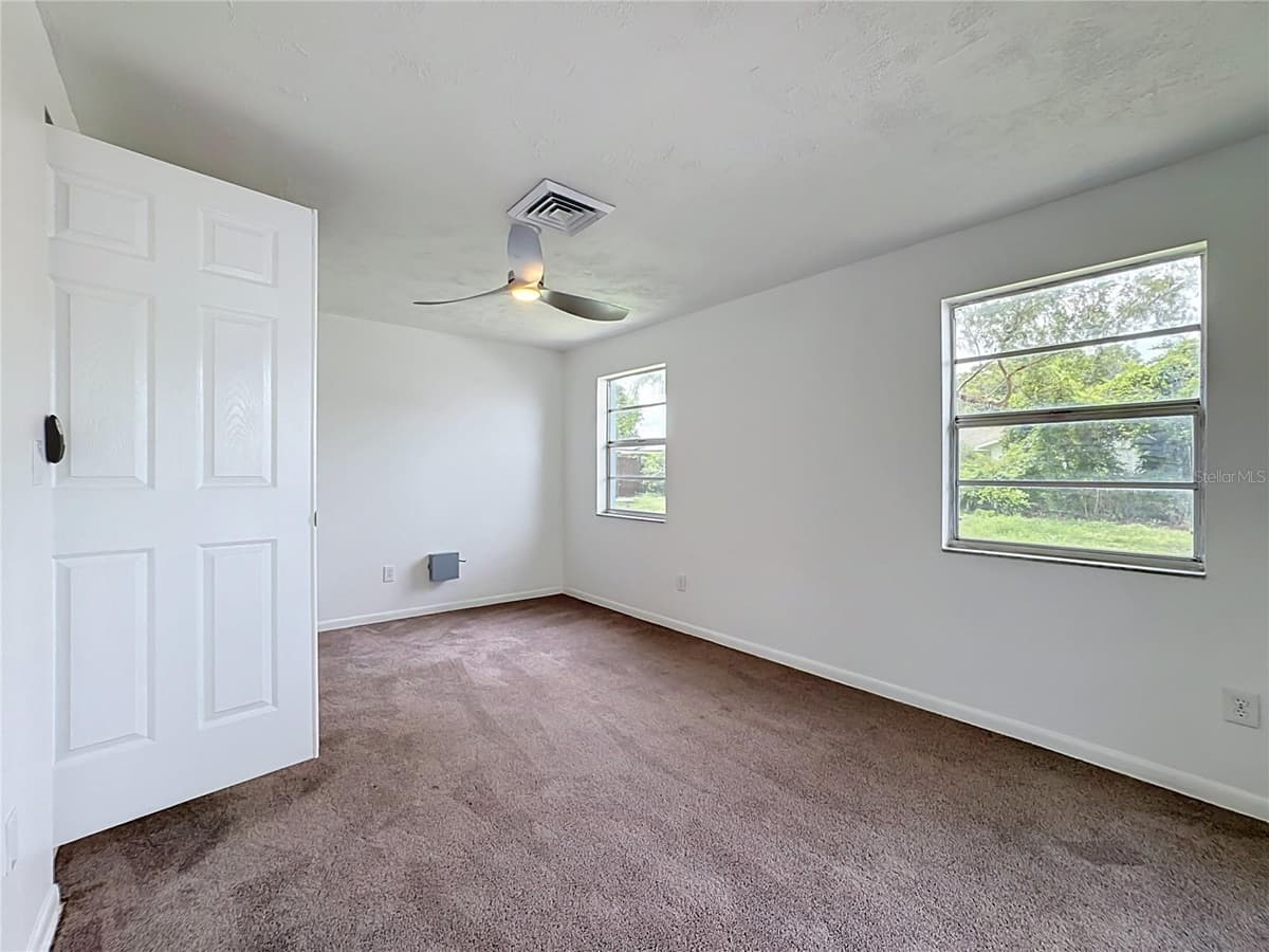 514 HILDA DRIVE — photo 27 of 46