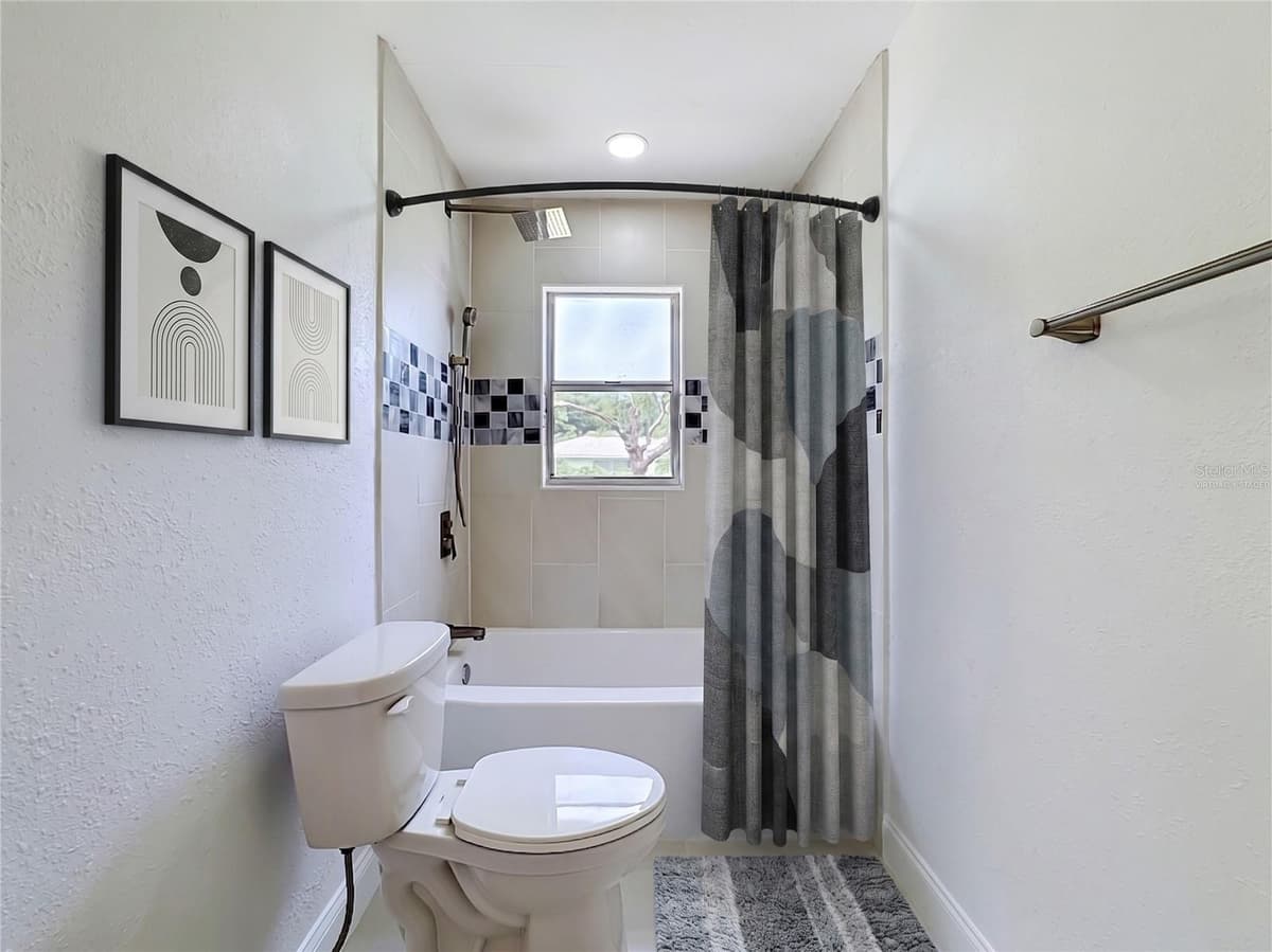 514 HILDA DRIVE — photo 40 of 46