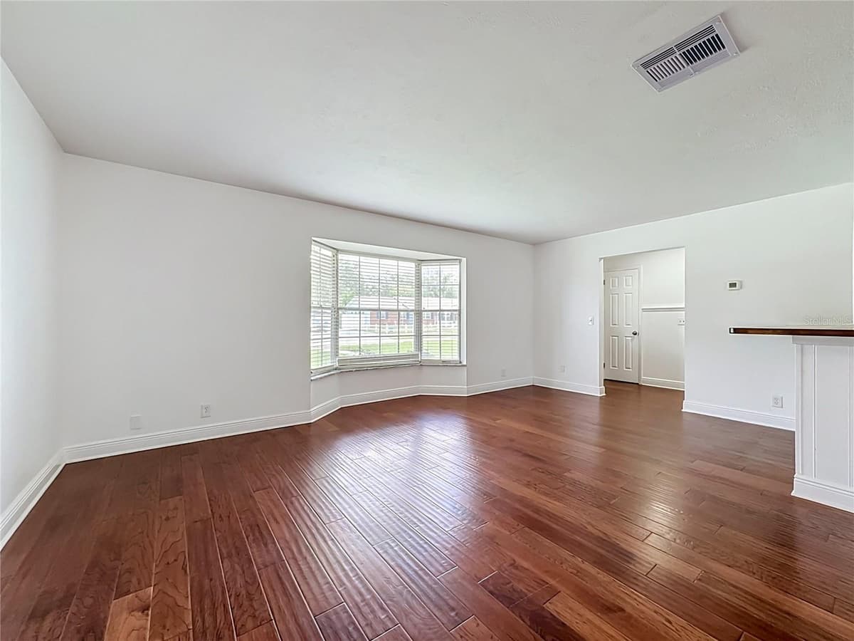 514 HILDA DRIVE — photo 15 of 46