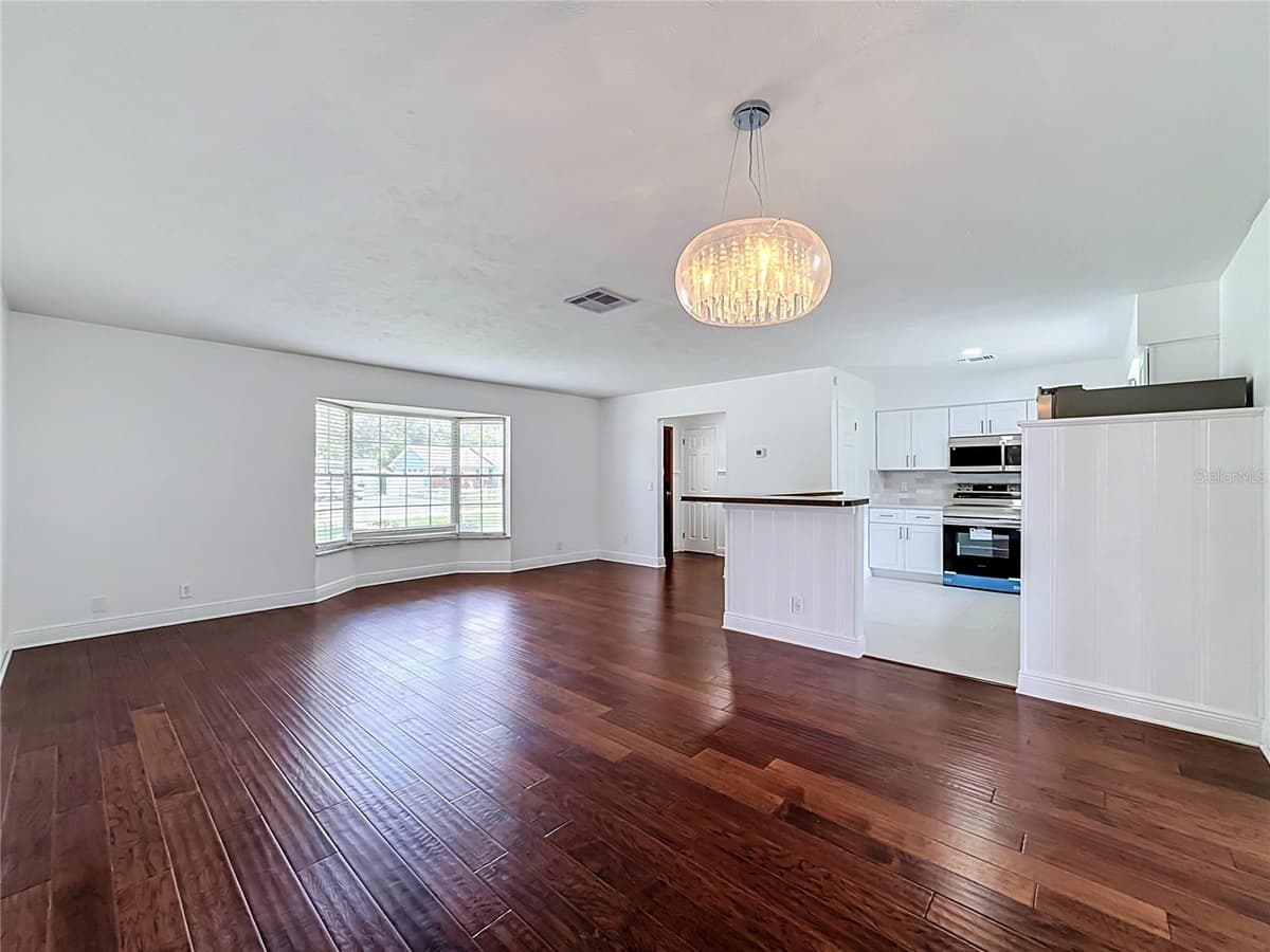514 HILDA DRIVE — photo 19 of 46