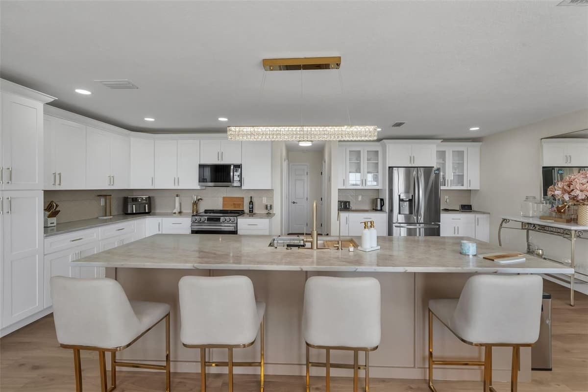 606 SHORE DRIVE — photo 19 of 66