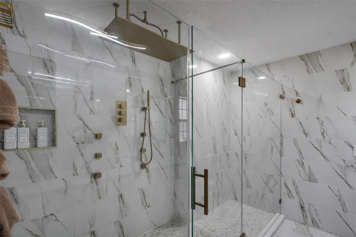 606 SHORE DRIVE — photo 29 of 66