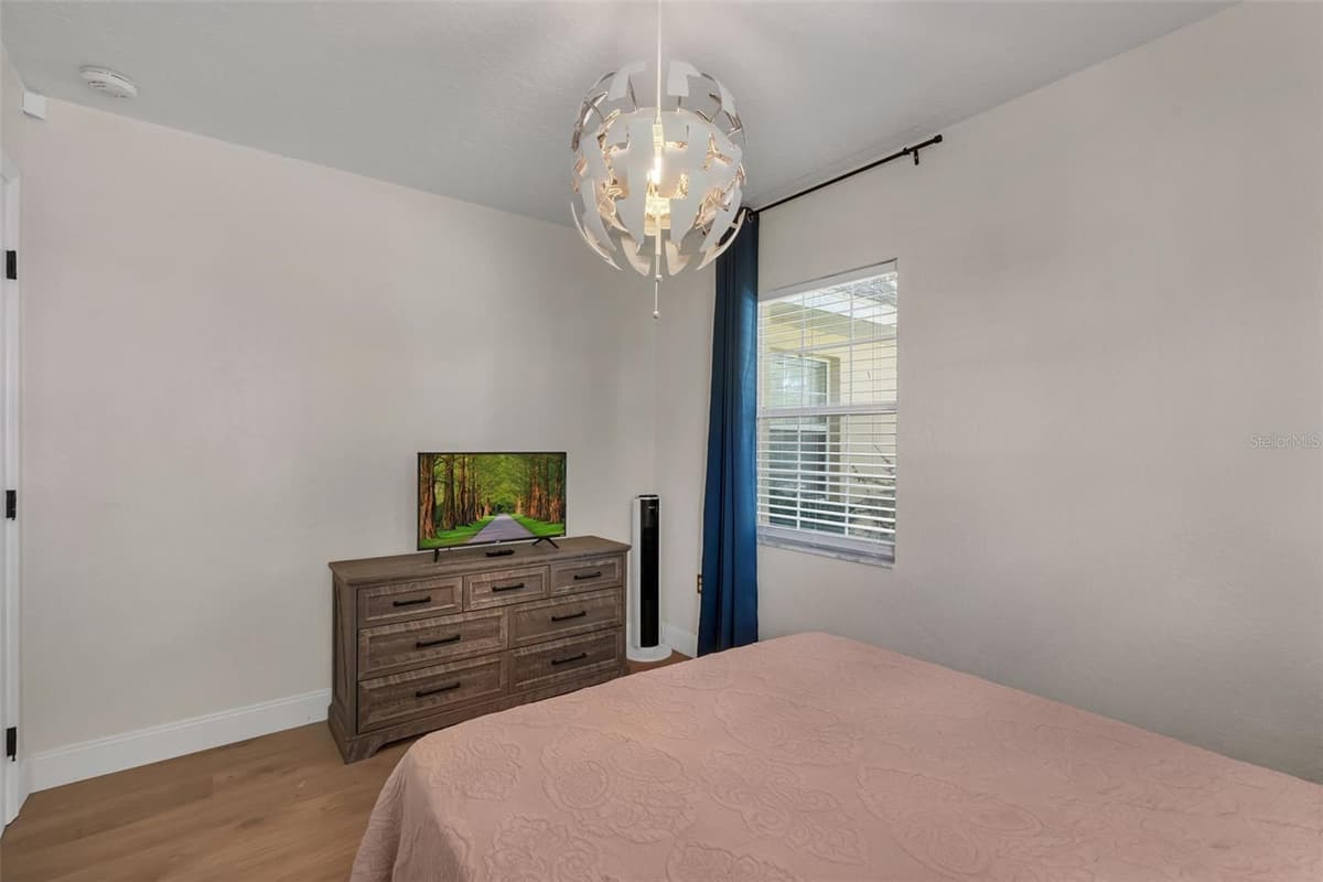 606 SHORE DRIVE — photo 34 of 66