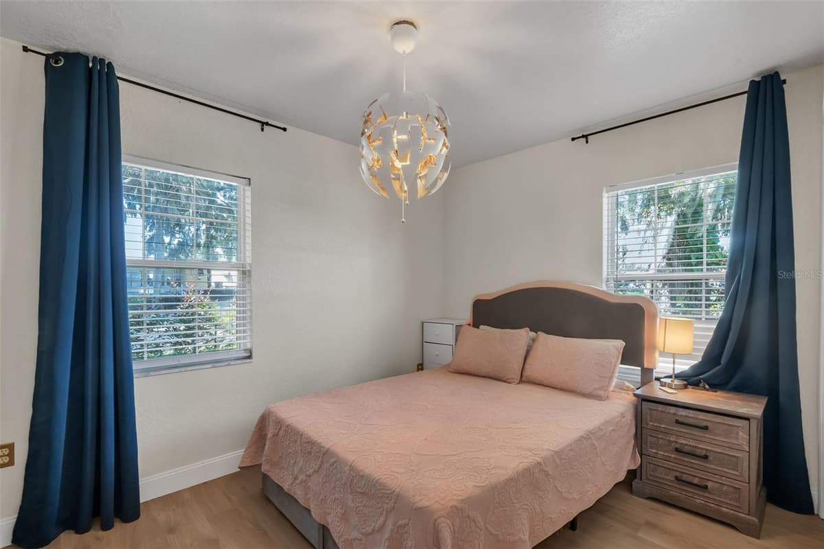606 SHORE DRIVE — photo 33 of 66