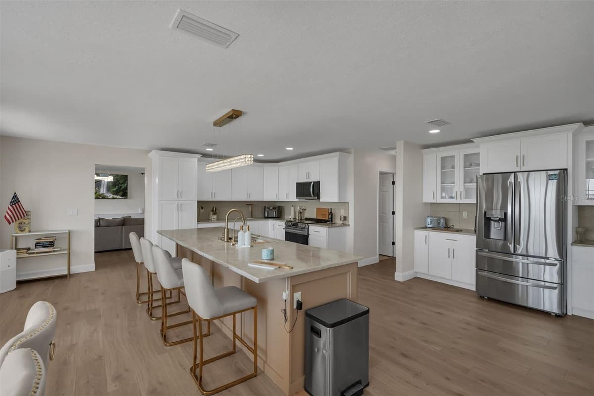606 SHORE DRIVE — photo 20 of 66