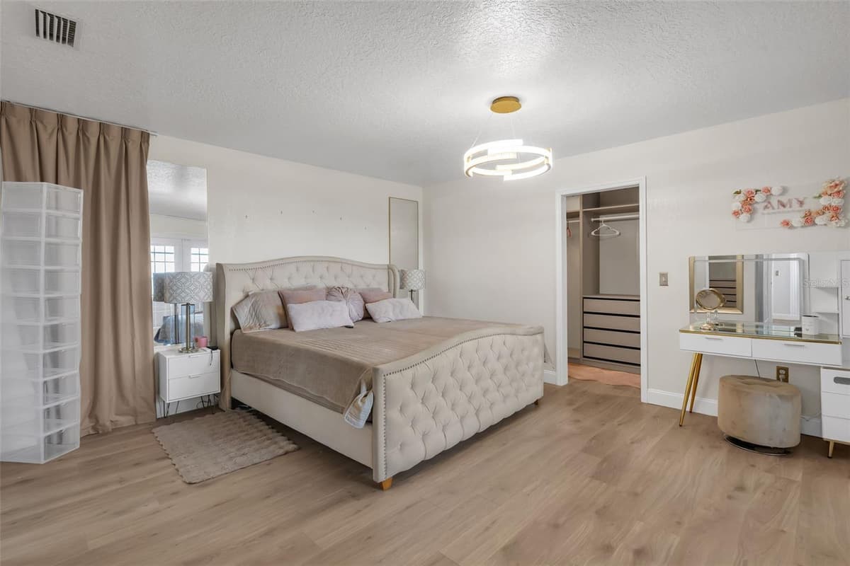 606 SHORE DRIVE — photo 21 of 66