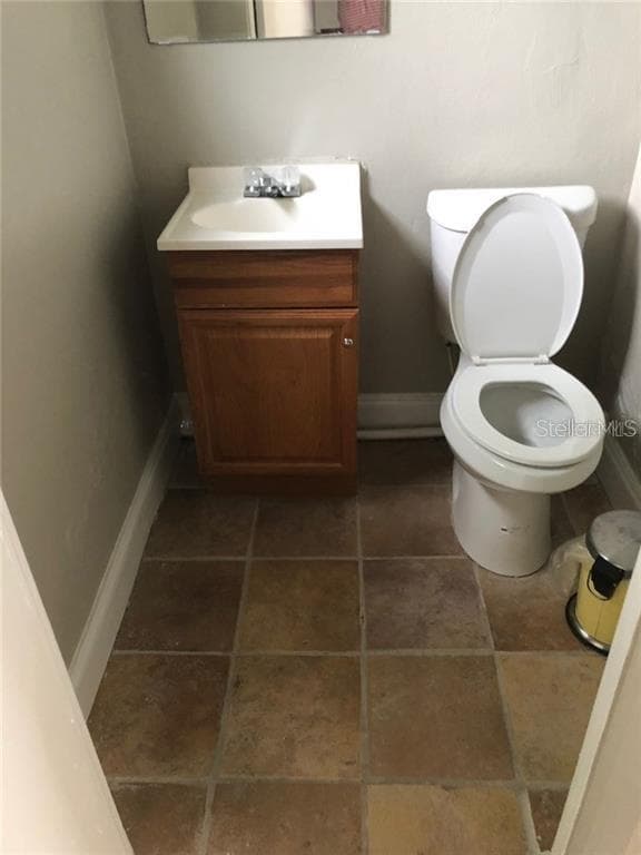 629 SEMORAN BOULEVARD — photo 2 of 10
