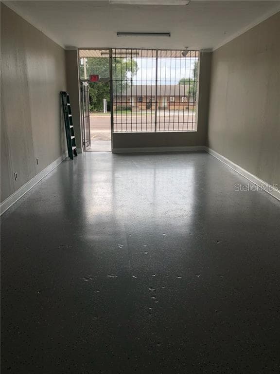 629 SEMORAN BOULEVARD — photo 3 of 10