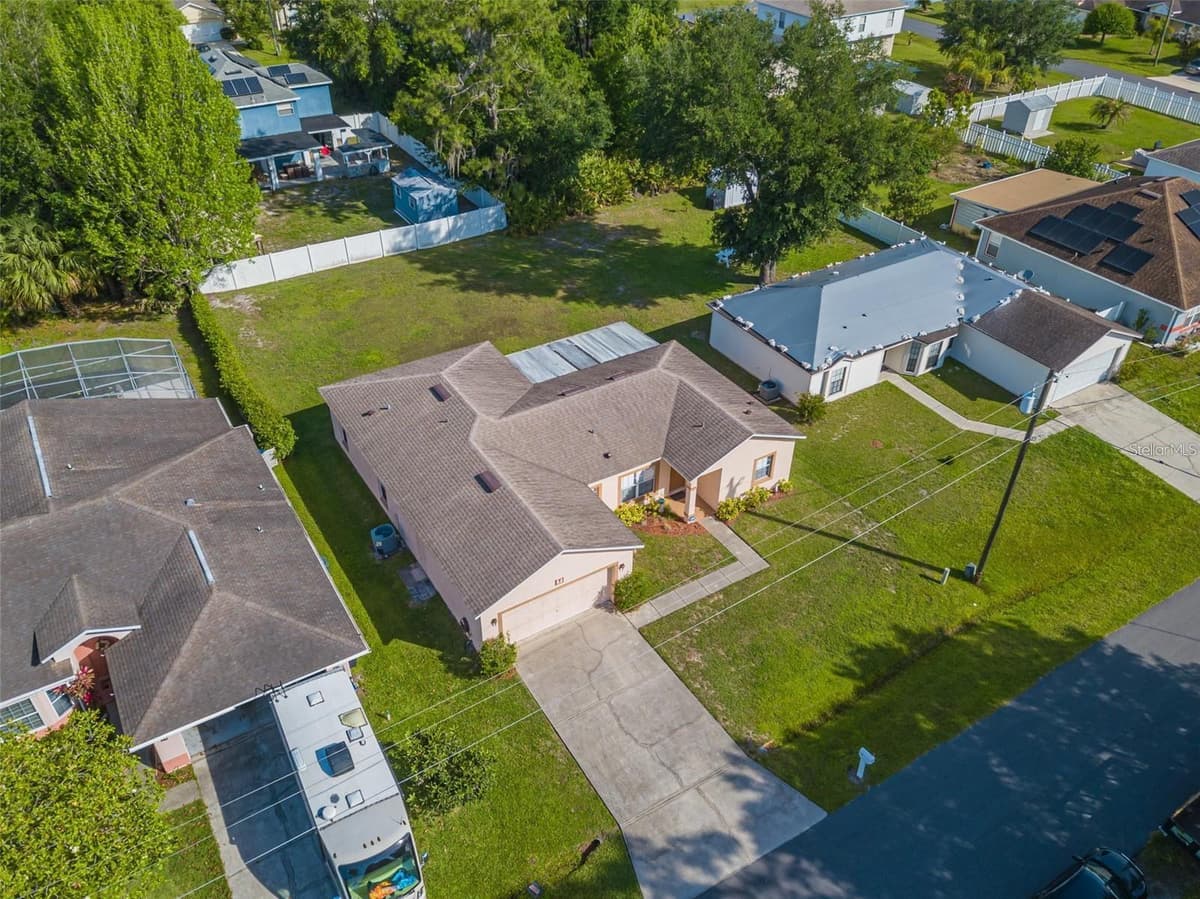 7 TAMIAMI WAY — photo 3 of 17