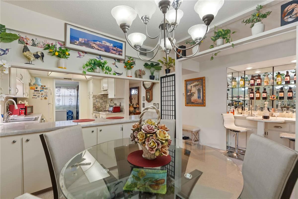 7623 RADCLIFFE CIRCLE — photo 8 of 29