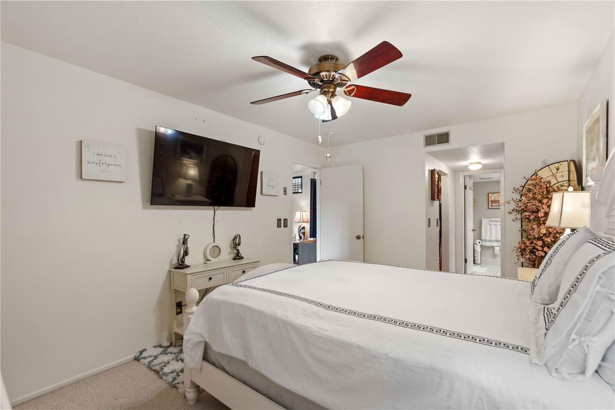 7623 RADCLIFFE CIRCLE — photo 12 of 29