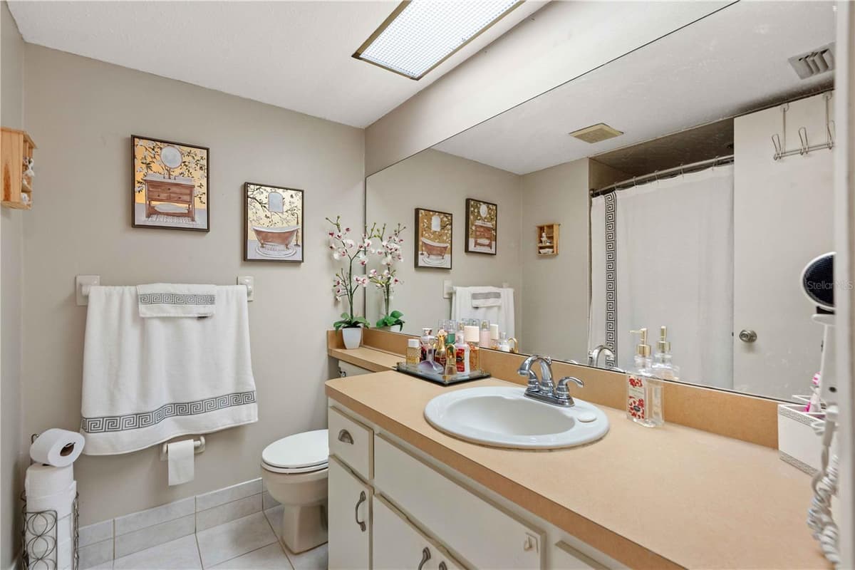 7623 RADCLIFFE CIRCLE — photo 18 of 29