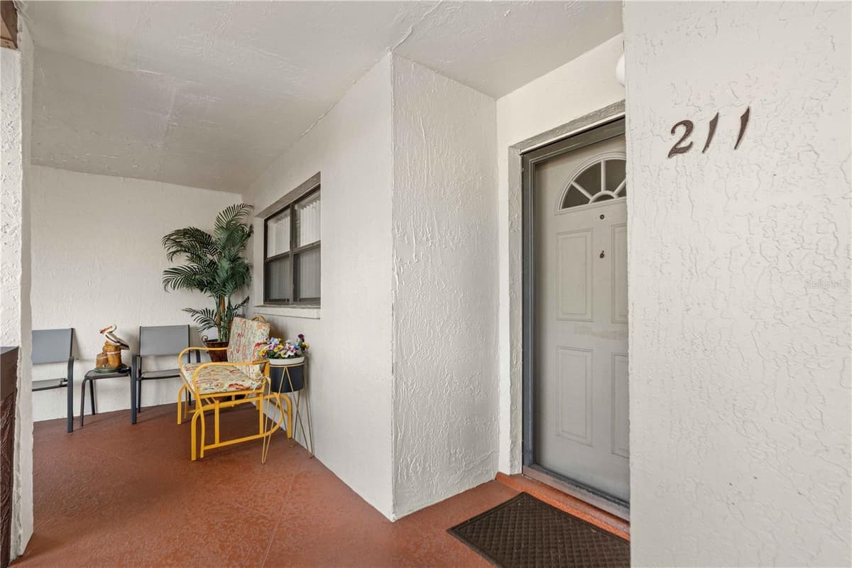 7623 RADCLIFFE CIRCLE — photo 1 of 29