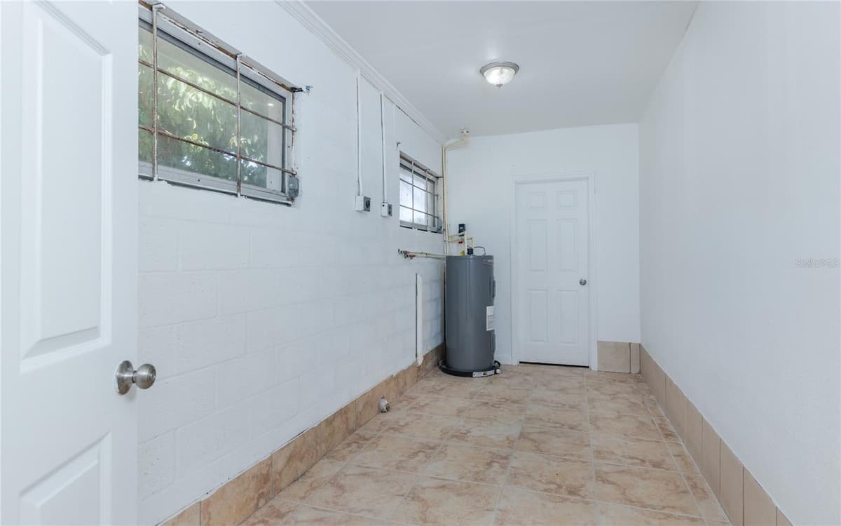 1818/1822 STEVENSON ROAD — photo 17 of 25