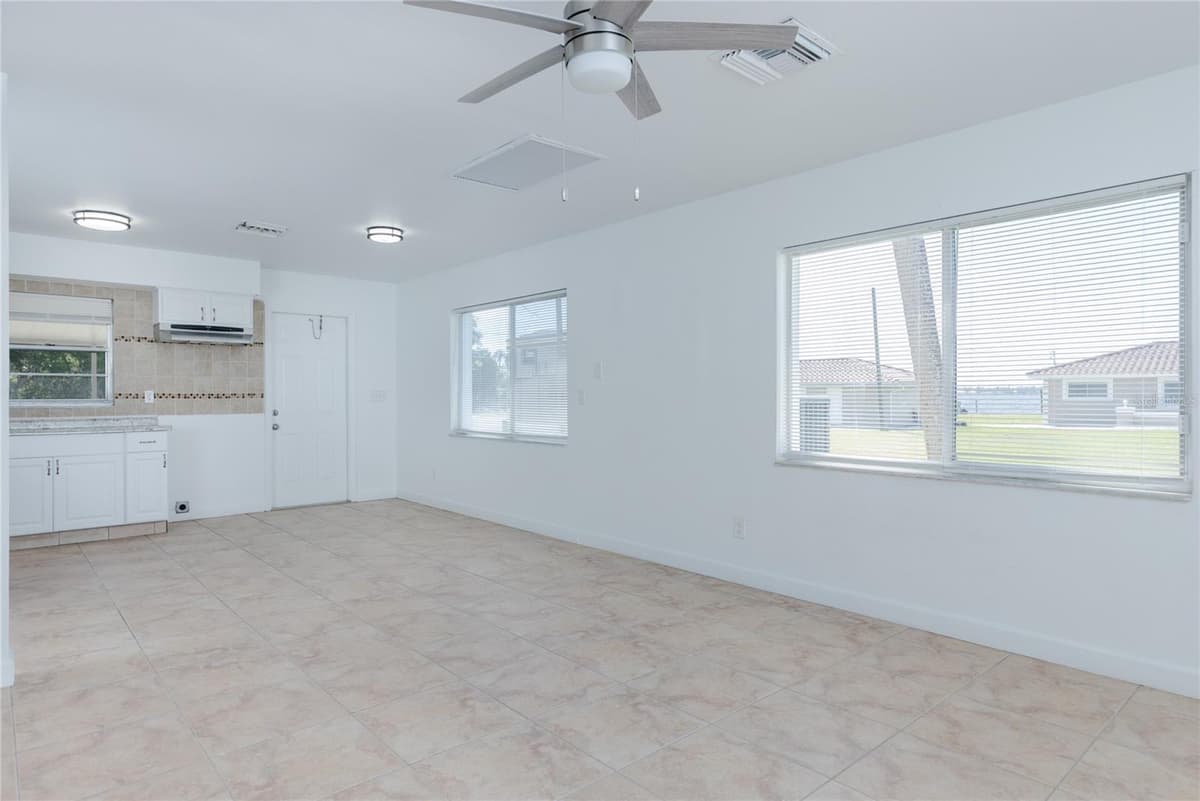1818/1822 STEVENSON ROAD — photo 6 of 25
