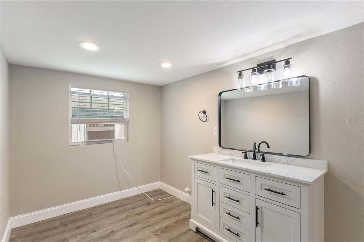 320 ALTHEA AVENUE — photo 12 of 28