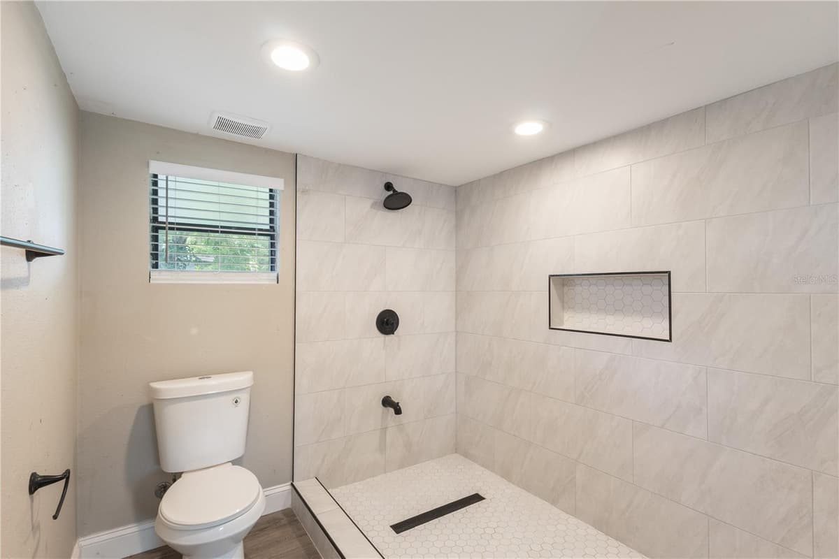 320 ALTHEA AVENUE — photo 11 of 28