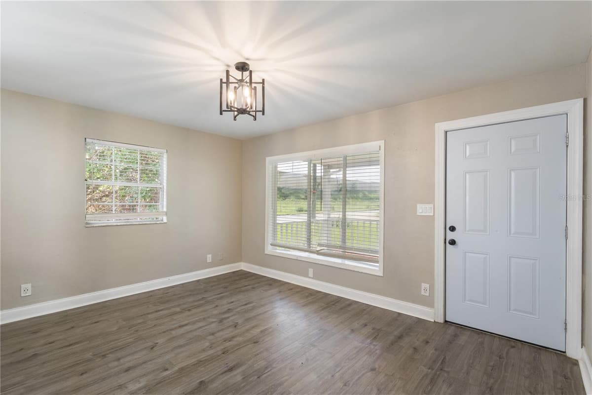 320 ALTHEA AVENUE — photo 3 of 28