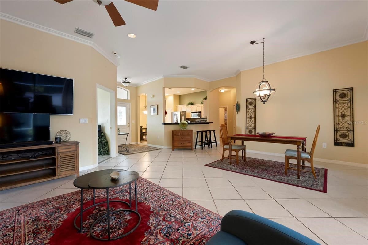 6852 SAGEBRUSH CIRCLE — photo 9 of 43