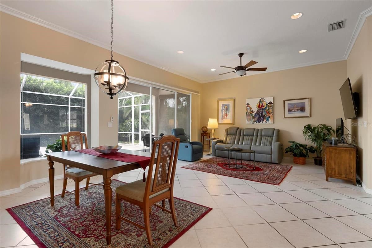 6852 SAGEBRUSH CIRCLE — photo 7 of 43