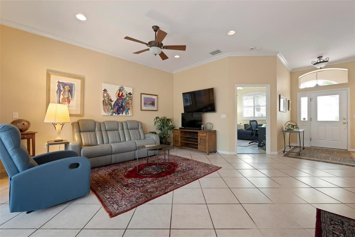 6852 SAGEBRUSH CIRCLE — photo 6 of 43