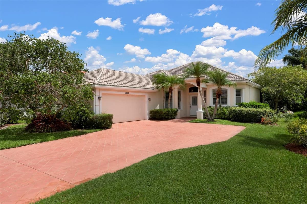 6852 SAGEBRUSH CIRCLE — photo 1 of 43