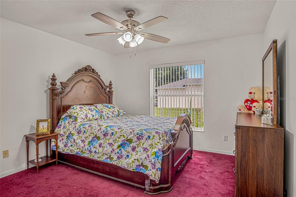 525 JUSTINE AVENUE — photo 19 of 42