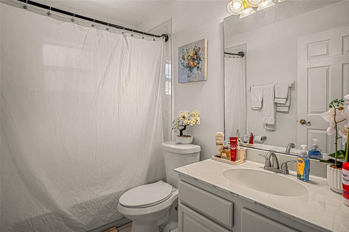 525 JUSTINE AVENUE — photo 20 of 42
