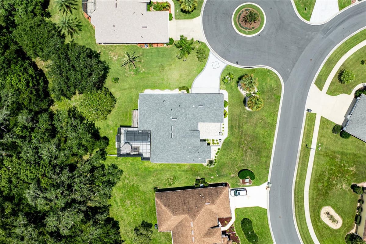 5121 AURORA DRIVE — photo 4 of 46