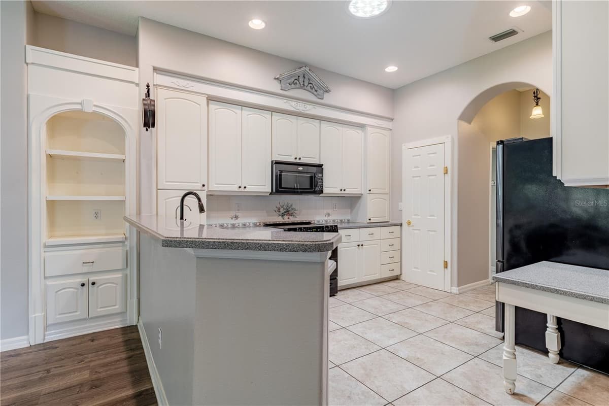 5121 AURORA DRIVE — photo 28 of 46