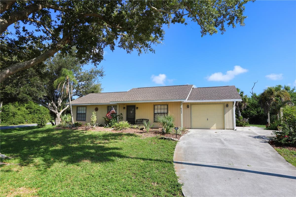6232 ROBERTA DRIVE — photo 1 of 16