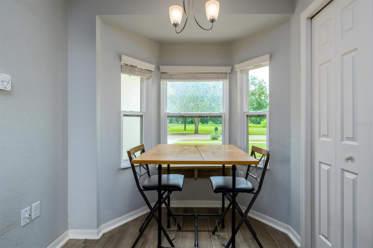 708 TOWER GROVE DRIVE — photo 11 of 34