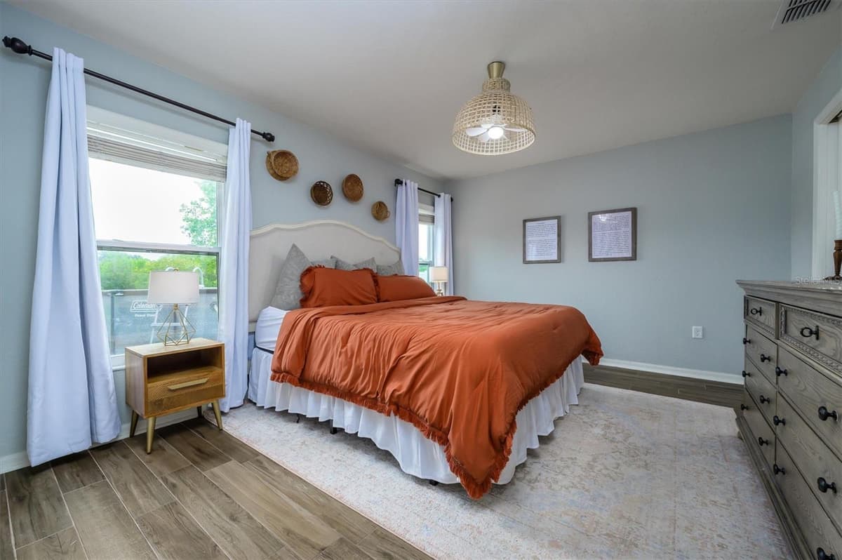 708 TOWER GROVE DRIVE — photo 12 of 34