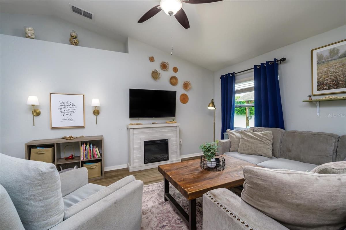 708 TOWER GROVE DRIVE — photo 4 of 34