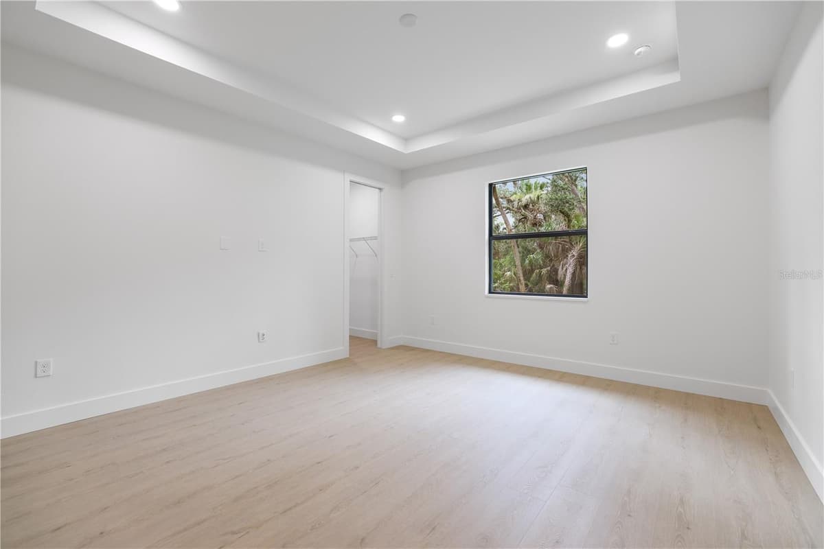 317 DORMAN STREET — photo 14 of 41