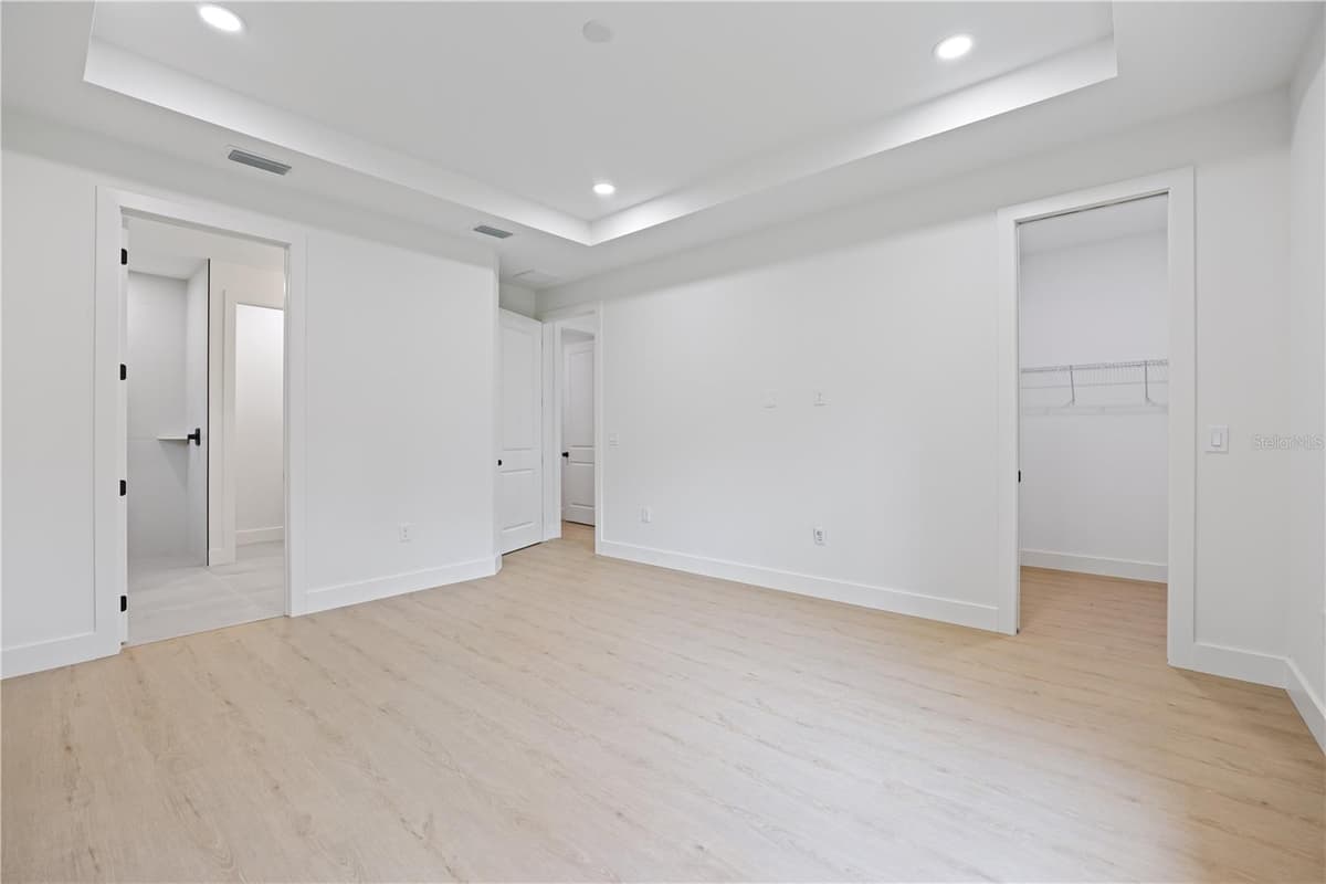 317 DORMAN STREET — photo 13 of 41