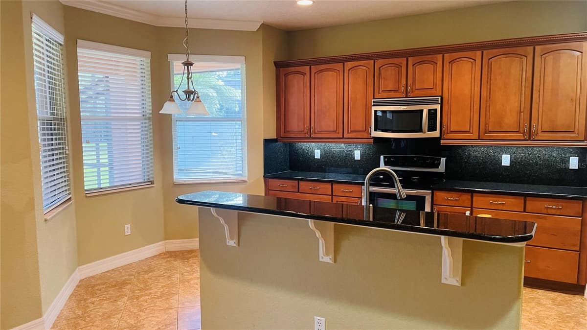 1221 DUMAINE AVENUE — photo 4 of 24