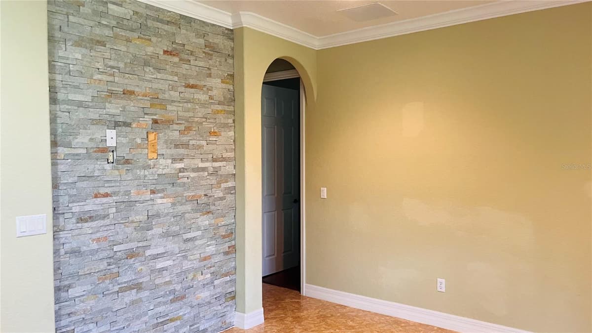 1221 DUMAINE AVENUE — photo 5 of 24
