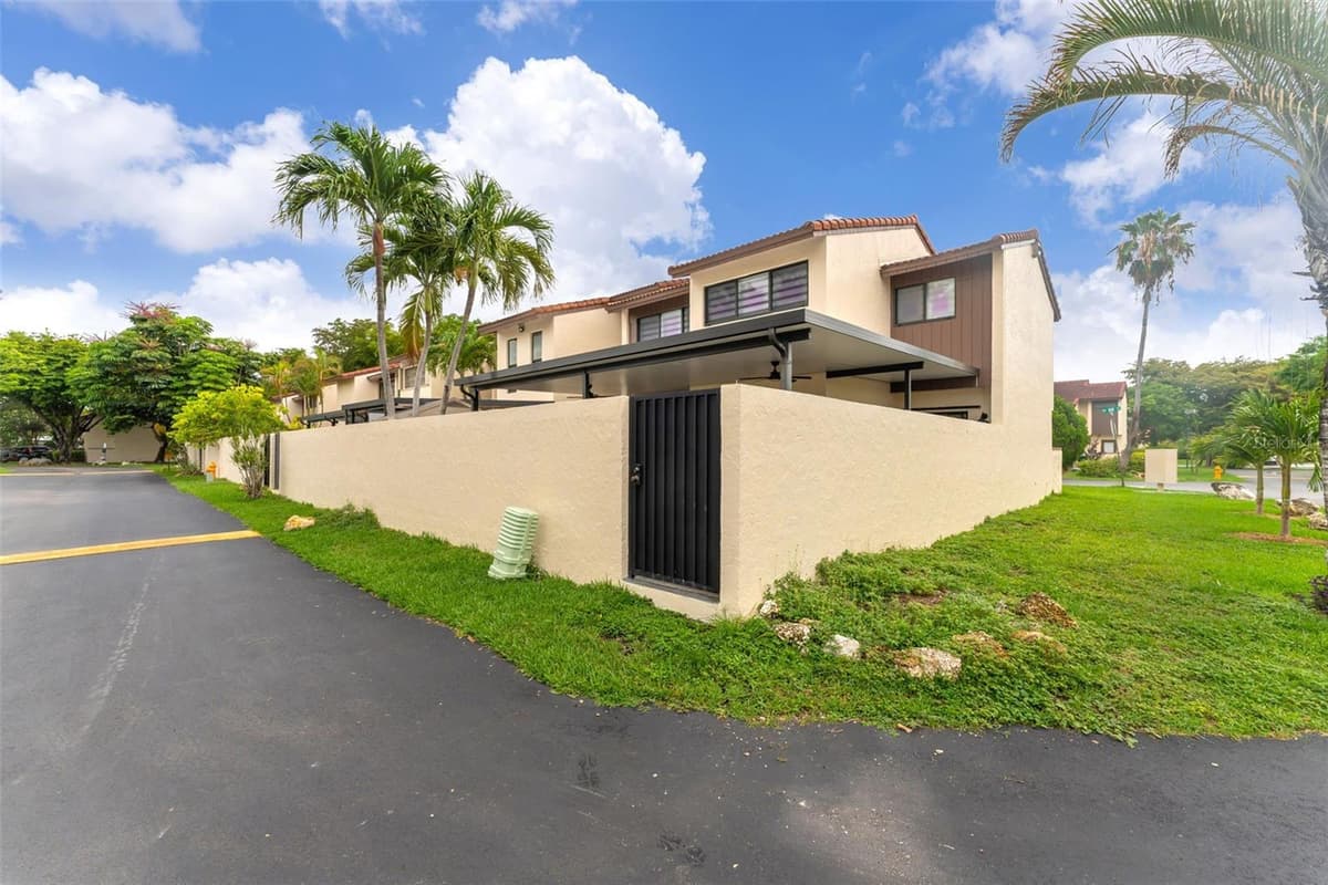 14932 SW 89TH ST — photo 32 of 49