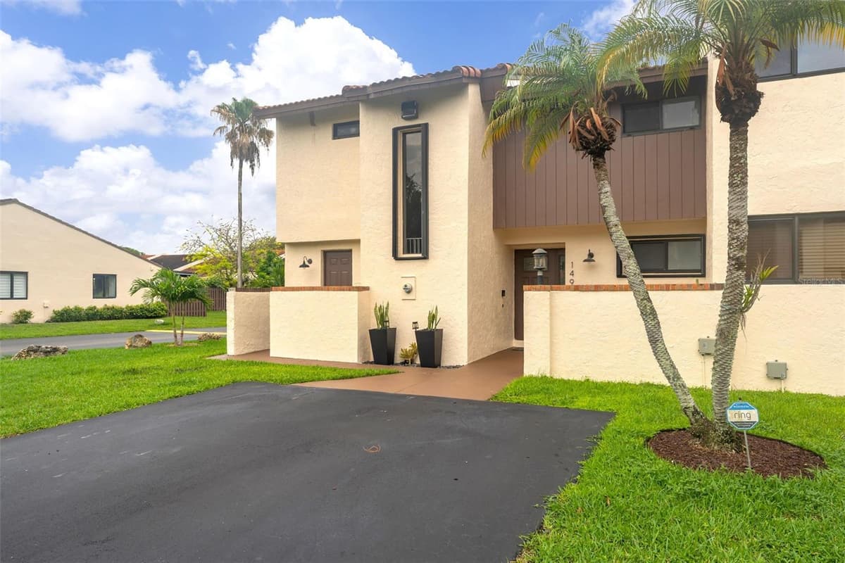 14932 SW 89TH ST — photo 3 of 49